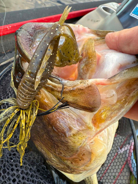 Skirted football jig