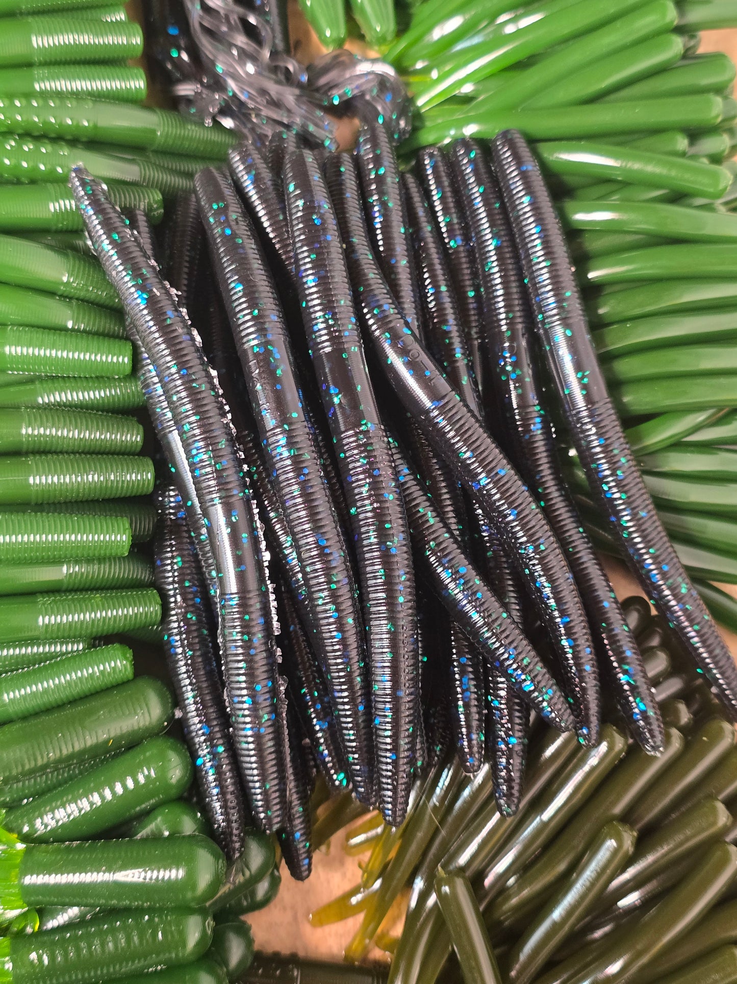 Classic rubber worm 5" or 6" 8PK